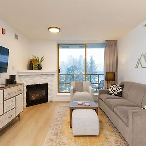 Renovated 1bed-1bath In Village With Pool, Hot Tub, And Sauna Holiday home Whistler